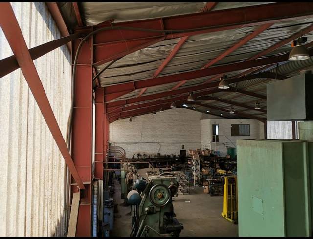 3,228M² WAREHOUSE FOR SALE IN HERIOTDALE